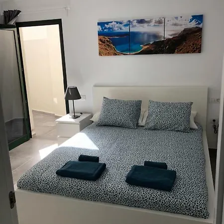 Casa Serafin Primera Linea 40b * Costa Teguise