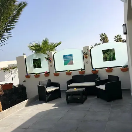 Luxury Casa En Primera Linea Del Mar Costa Teguise